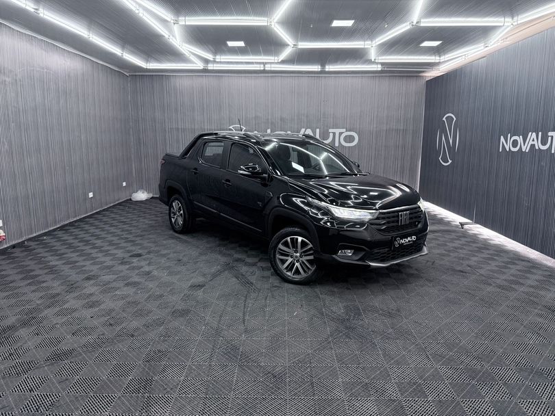 Fiat Strada Volcano 1.3 Flex 8V CD