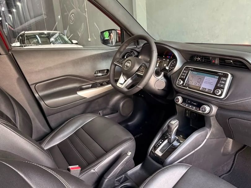 Nissan KICKS SL 1.6 16V FlexStar 5p Aut.