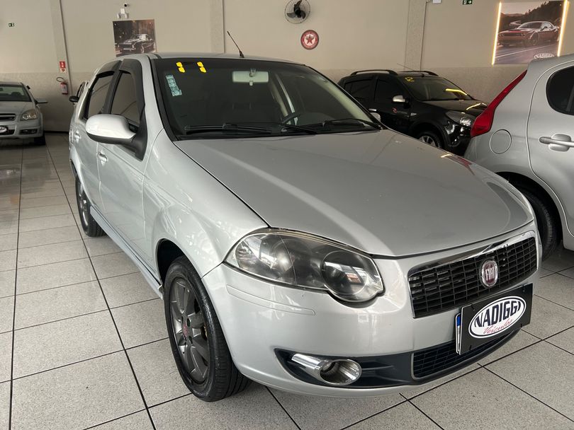 Fiat Palio ESSENCE 1.6 Flex 16V 5p