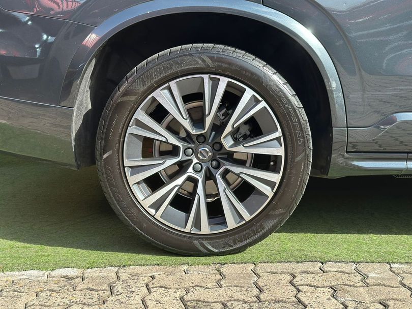 Volvo XC 90 T-6 MOMENTUM 2.0 320cv 5P