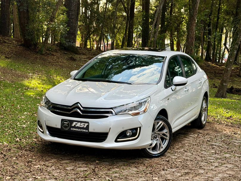 Citroën C4 LOUNGE Exclusive 1.6 Turbo 4p Aut.