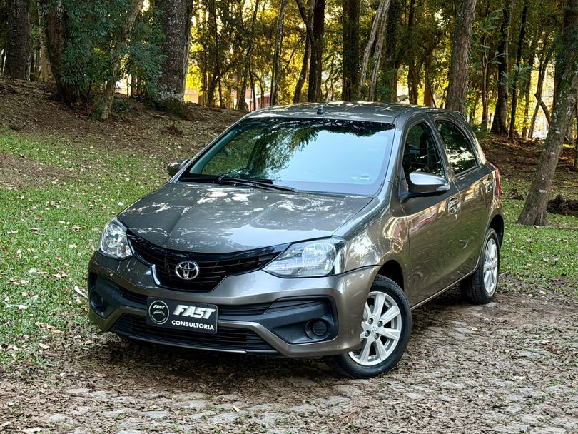 Toyota ETIOS X Plus 1.5 Flex 16V 5p Aut.