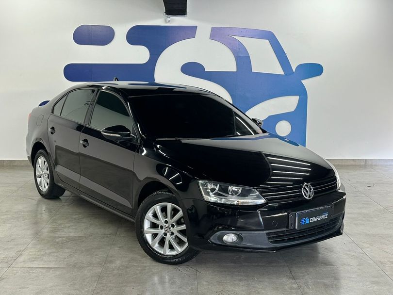 VolksWagen JETTA Comfortline 2.0 T.Flex 8V 4p Tipt.