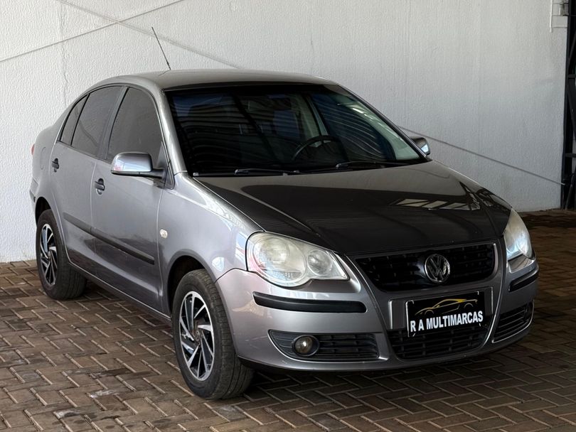 VolksWagen Polo Sedan 1.6 Mi Total Flex 8V 4p