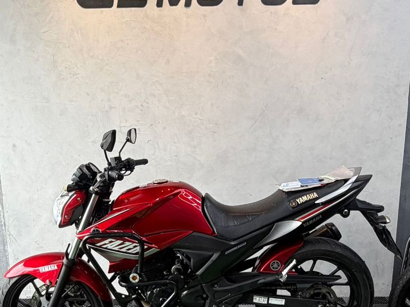 YAMAHA YZF R-15 155 ABS