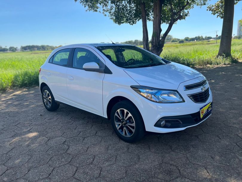 Chevrolet ONIX HATCH LTZ 1.4 8V FlexPower 5p Aut.