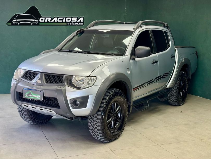 Mitsubishi L200 Triton Savana 3.2 CD TBI Dies. Mec.