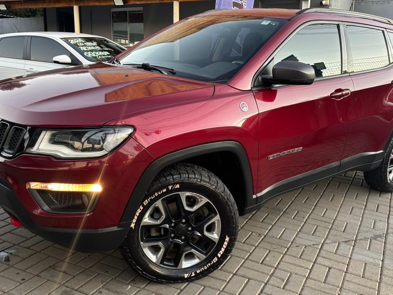 Jeep COMPASS TRAILHAWK 2.0 4x4 Dies. 16V Aut.