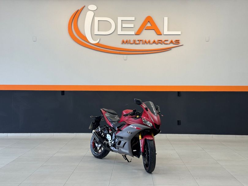 YAMAHA YZF R-3 321/ABS