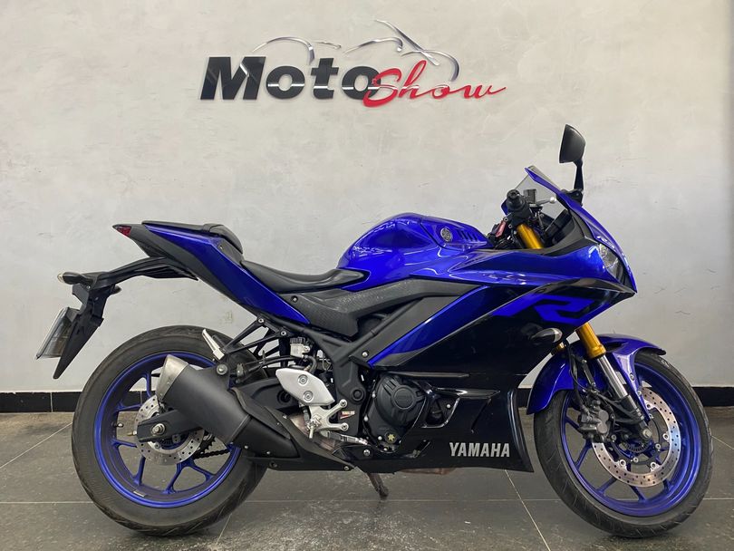 YAMAHA YZF R-3 321/ABS