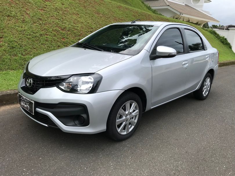 Toyota ETIOS X Plus Sedan 1.5 Flex 16V 4p Mec.