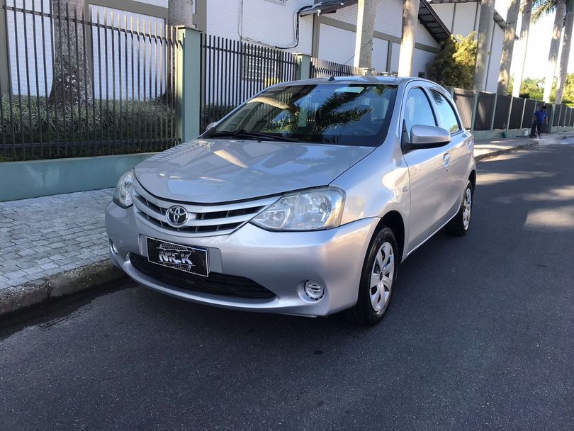 Toyota ETIOS X 1.3 Flex 16V 5p Mec.