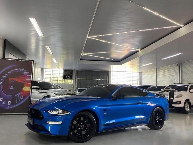 Ford Mustang Black Shadow 5.0 V8