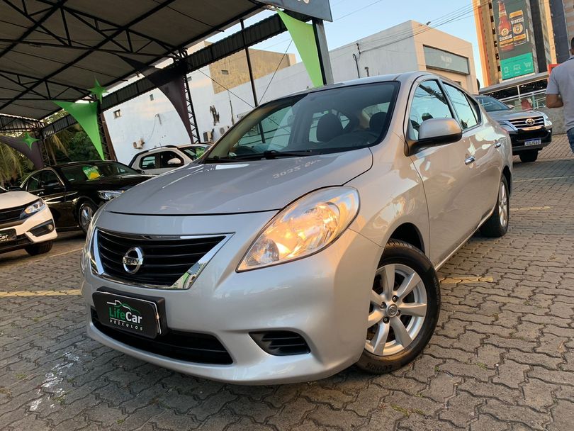 Nissan VERSA SV 1.6 16V Flex Fuel 4p Mec.