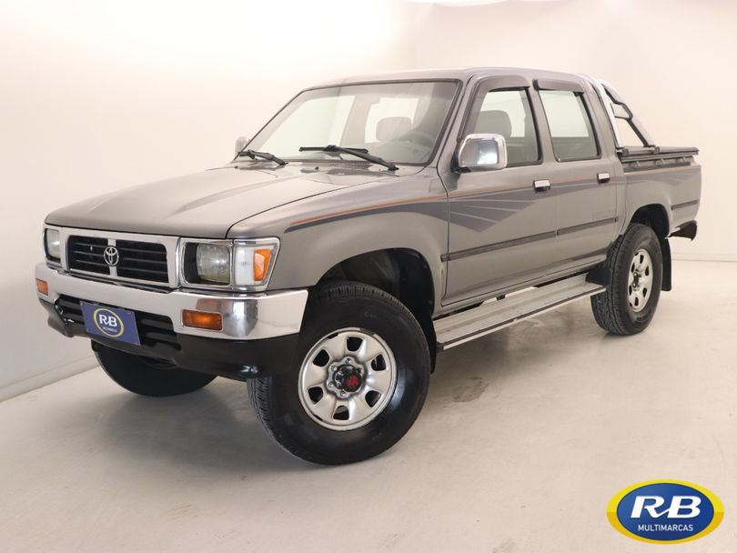 Toyota Hilux CD SR5 4x4 2.8 Diesel
