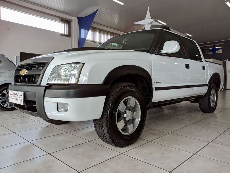 Chevrolet S10 P-Up Tornado 2.8 TDI 4x2/4x4 CD Dies