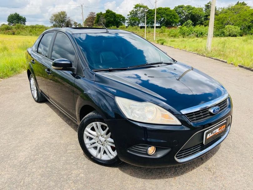 Ford Focus Ghia Sed. 2.0 16V/ 2.0 16V Flex 4p
