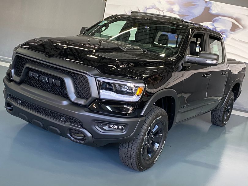 RAM 1500 REBEL 5.7 HEMI CD V8 4x4 Aut.