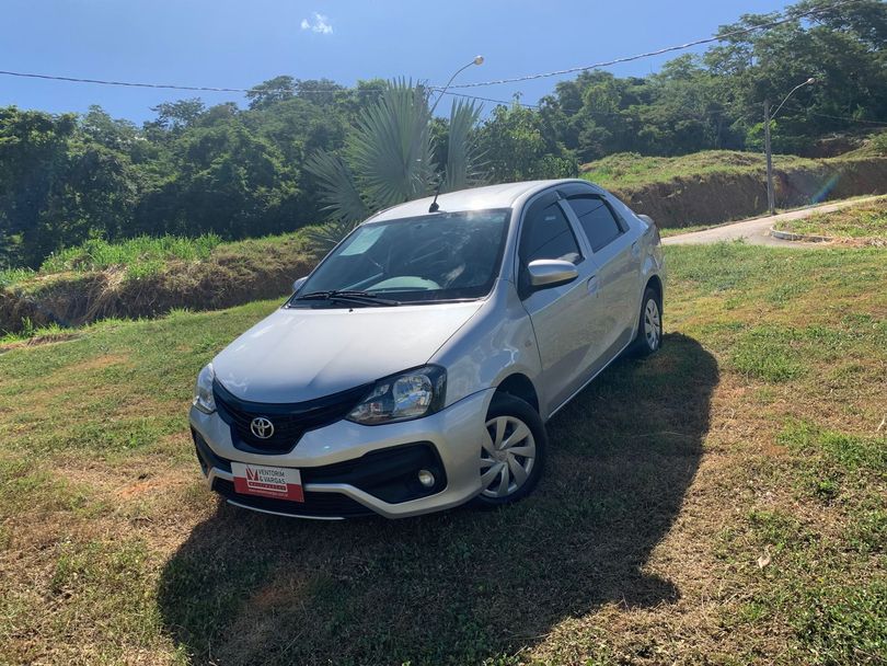 Toyota ETIOS X Sedan 1.5 Flex 16V 4p Mec.