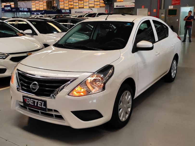 Nissan VERSA 1.0 12V FlexStart 4p Mec.