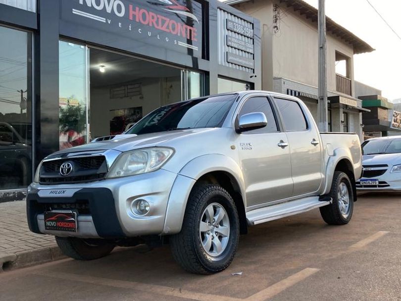 Toyota Hilux CD SRV D4-D 4x4 3.0 TDI Diesel Aut
