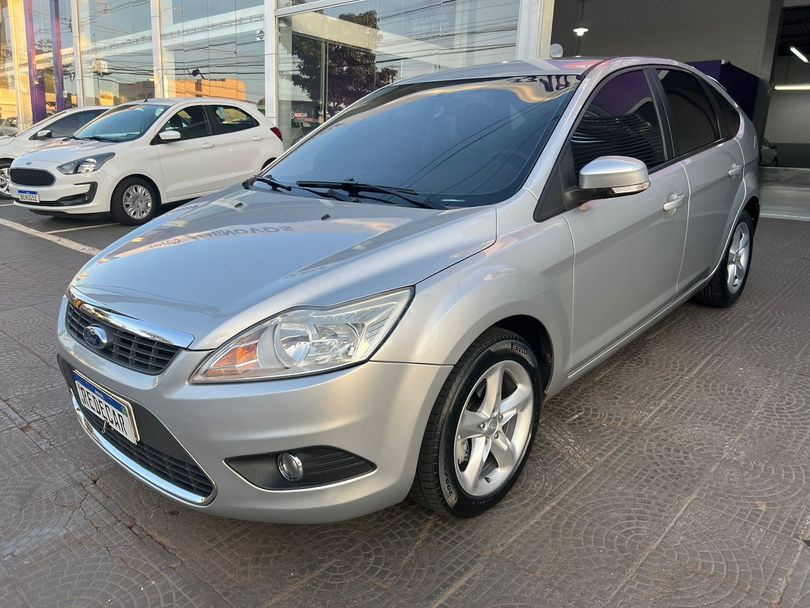 Ford Focus 2.0 16V/SE/SE Plus Flex 5p Aut.