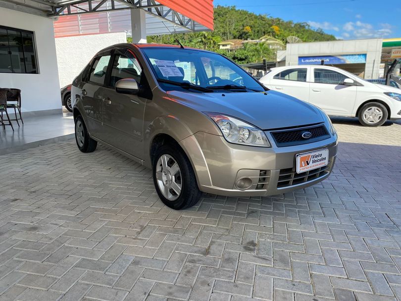 Ford Fiesta Sedan 1.0 8V Flex 4p