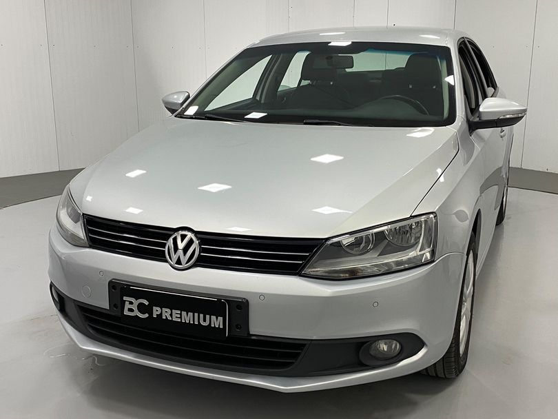 VolksWagen JETTA Comfortline 2.0 T.Flex 8V 4p Tipt.