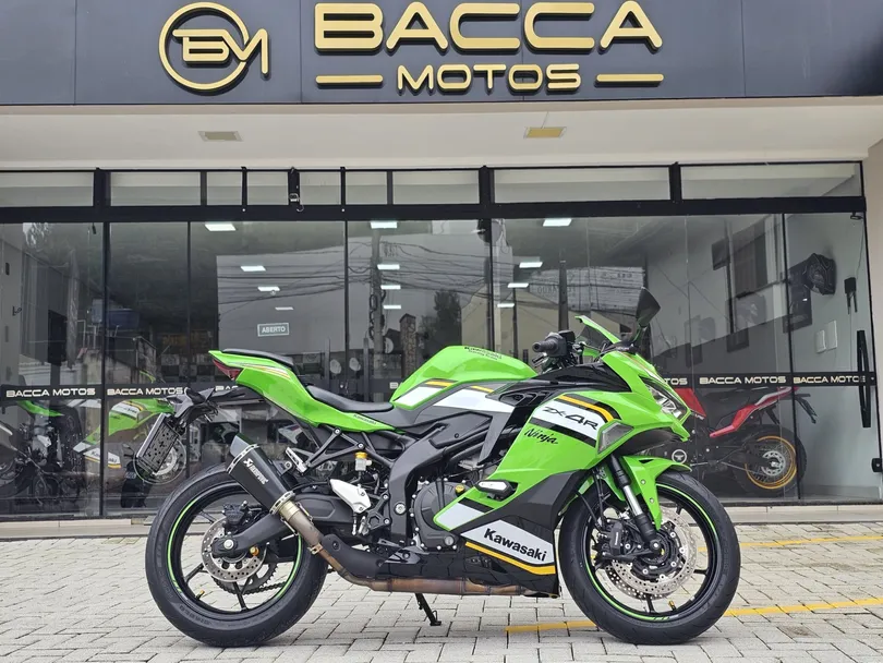 KAWASAKI NINJA ZX-4RR Gasolina portas, câmbio Manual em Brusque