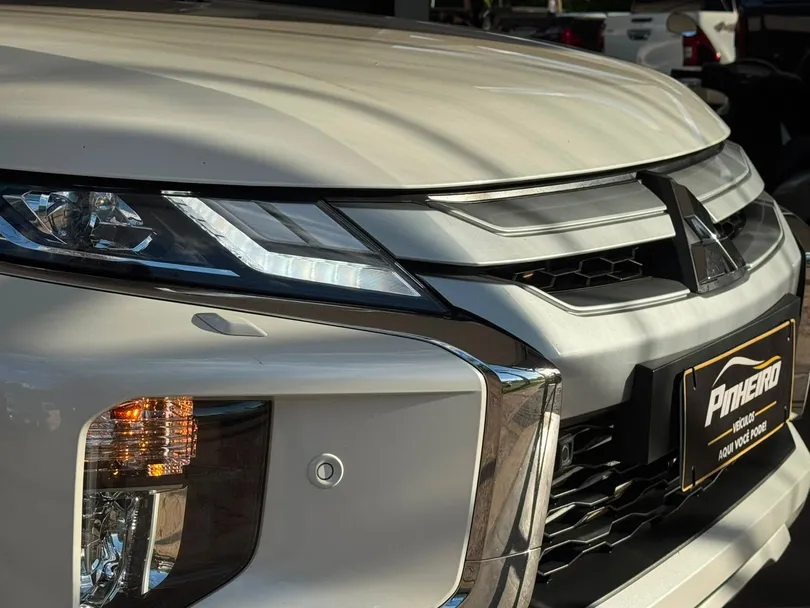 Mitsubishi L200 Triton Sport HPE-S 2.4 CD Dies. Aut