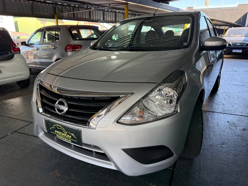 Nissan VERSA SV 1.6 16V FlexStart 4p Aut.