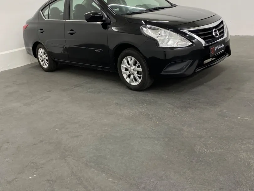 Nissan VERSA SL 1.6 16V FlexStart 4p Mec.