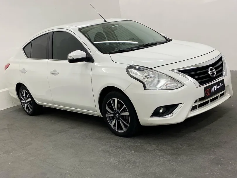 Nissan VERSA SL 1.6 16V FlexStart 4p Aut.