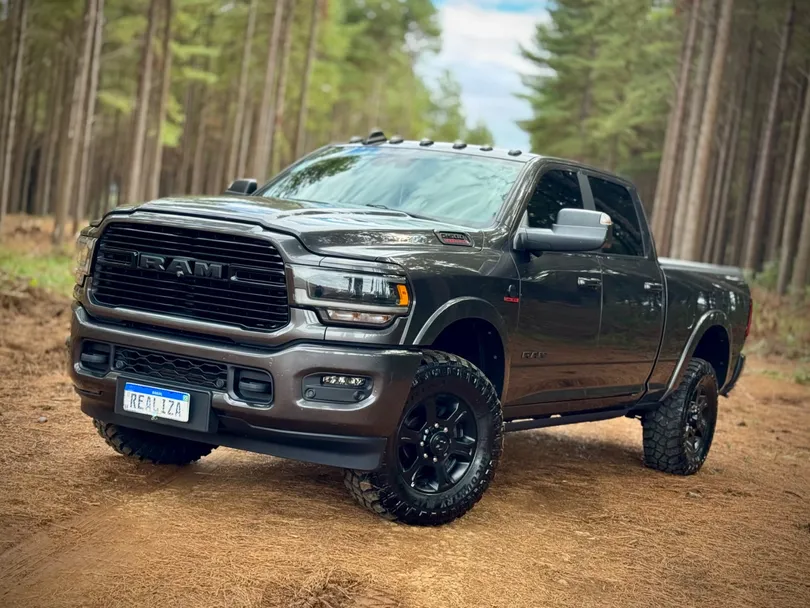 RAM 2500 LARAM. 6.7 NIGHT ED. TB CD 4x4 Die.