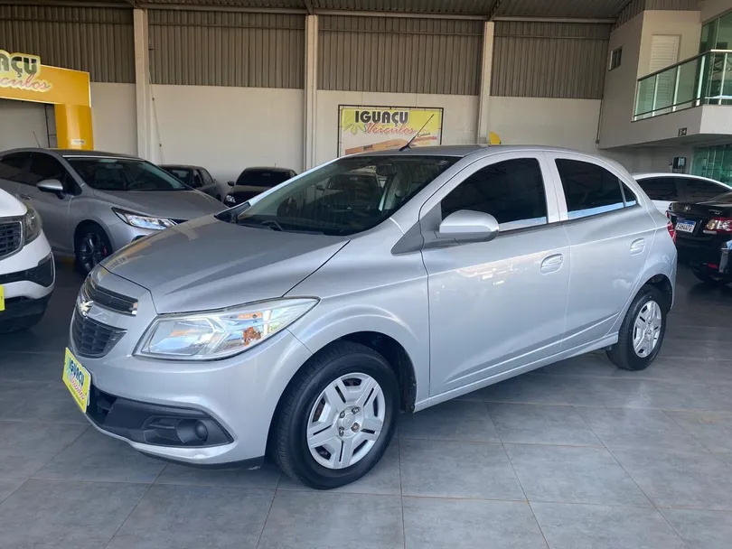 Chevrolet ONIX HATCH LT 1.0 8V FlexPower 5p Mec.