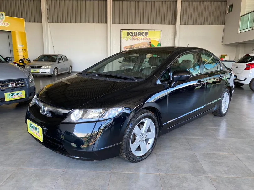 Honda Civic Sedan LXS 1.8/1.8 Flex 16V Aut. 4p