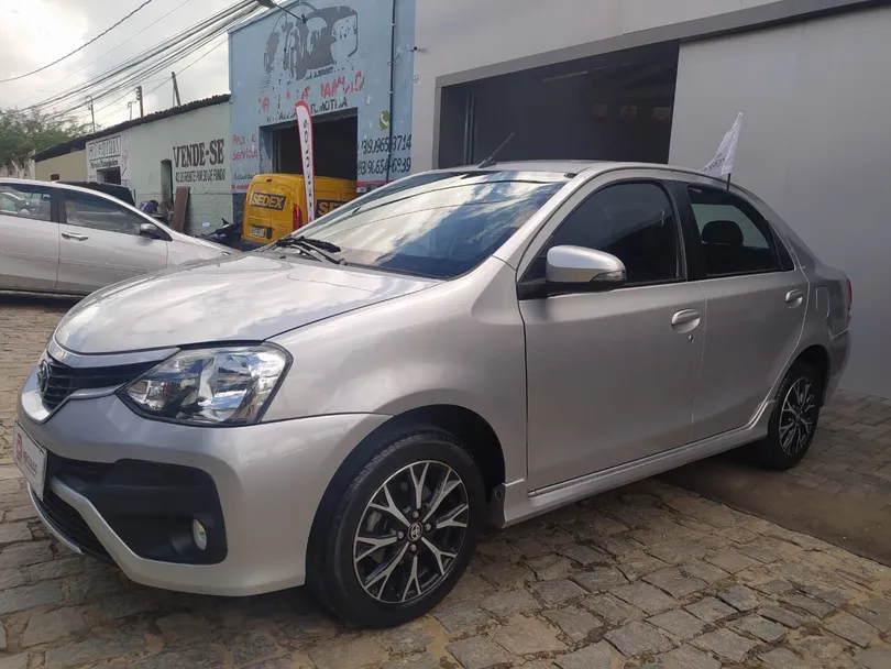 Toyota ETIOS PLATINUM Sed. 1.5 Flex 16V 4p Aut.