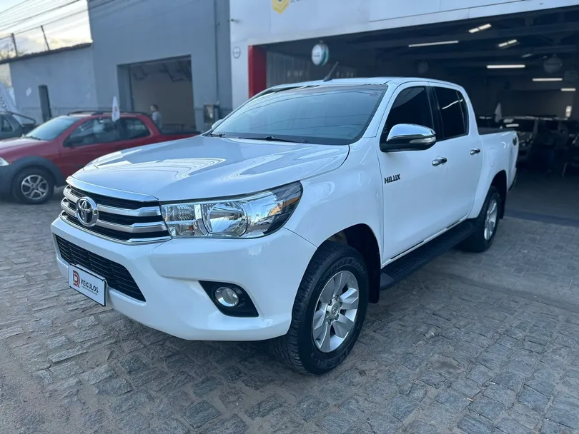 Toyota Hilux CD SRV 4x4 2.8 TDI Diesel Aut.