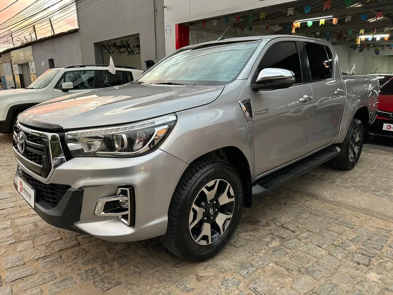 Toyota Hilux CD SRX 4x4 2.8 TDI 16V Diesel Aut.