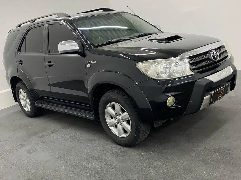 Toyota Hilux SW4 SRV D4-D 4x4 3.0 TDI Dies. Aut