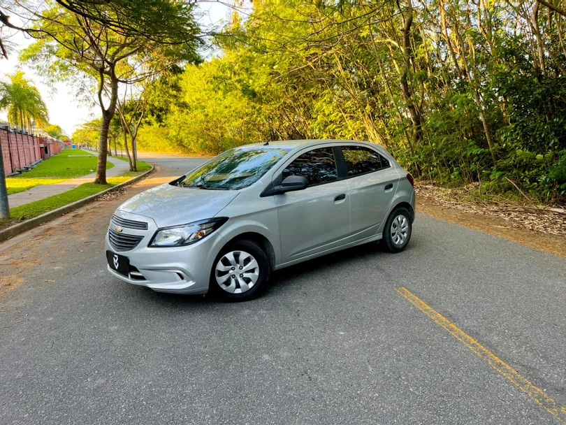 Chevrolet ONIX HATCH Joy 1.0 8V Flex 5p Mec. Flex 4 portas, câmbio