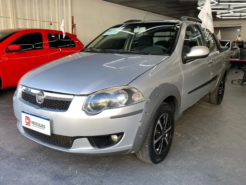 Fiat Strada Trekking 1.6 16V Flex CD