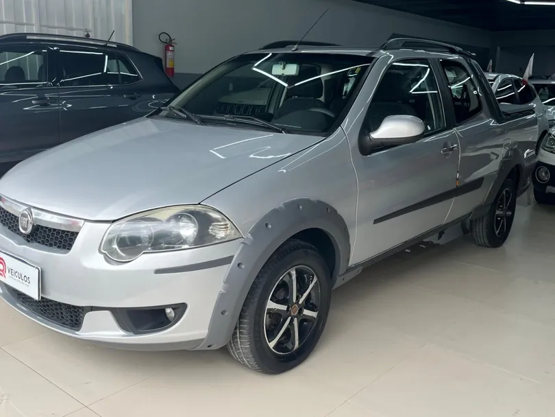 Fiat Strada Trekking 1.6 16V Flex CD