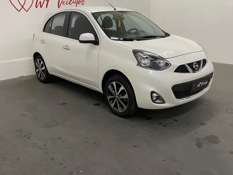 Nissan MARCH SL 1.6 16V Flex Fuel 5p