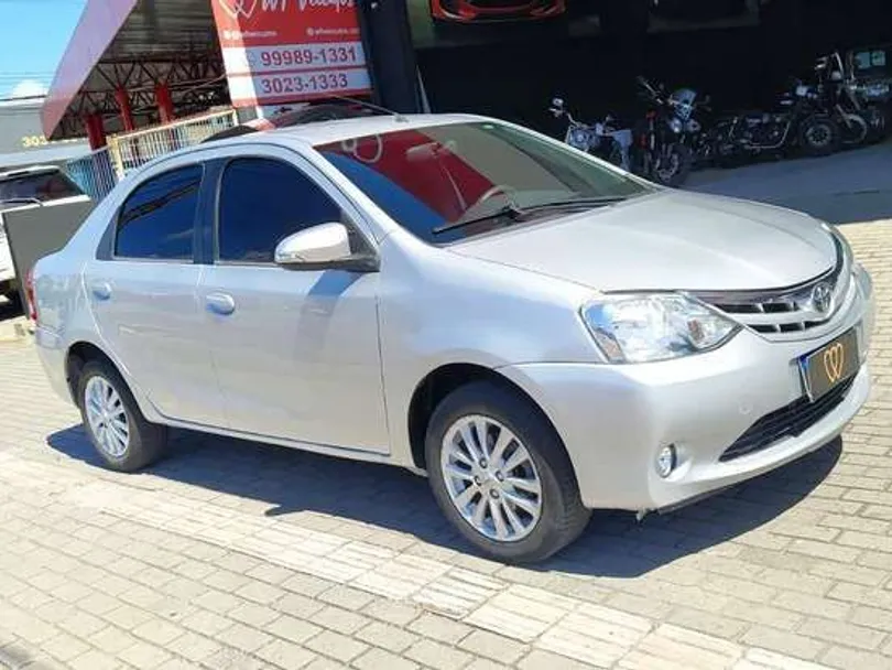 Toyota ETIOS XLS Sedan 1.5 Flex 16V 4p Mec.