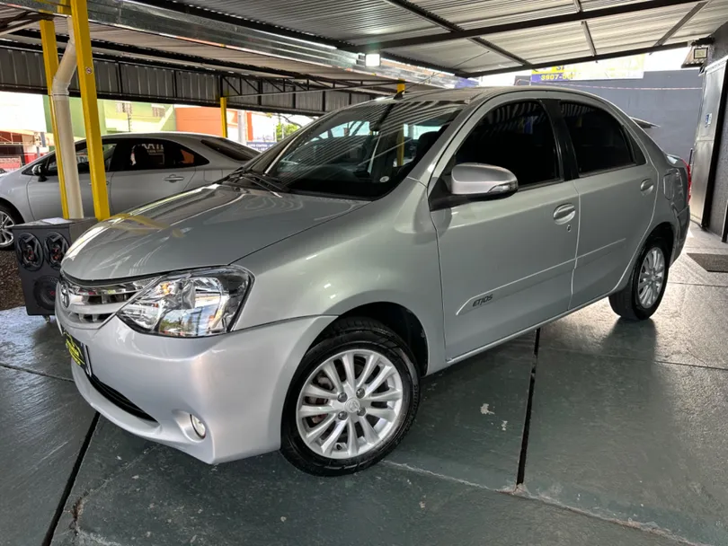 Toyota ETIOS XLS Sedan 1.5 Flex 16V 4p Mec.