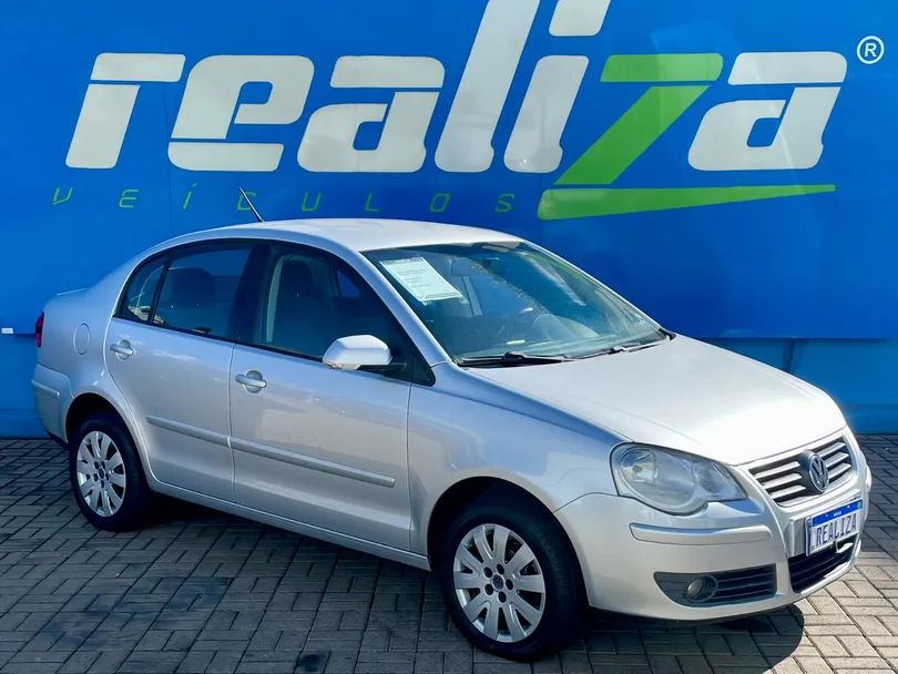 VolksWagen Polo Sedan 1.6 Mi Total Flex 8V 4p
