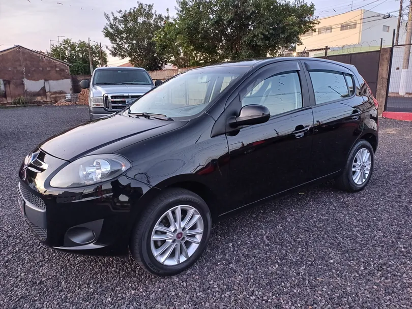 Fiat Palio ESSENCE 1.6 Flex 16V 5p