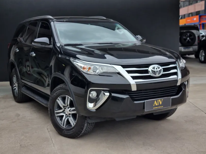 Toyota Hilux SW4 SRV 4x2 2.7 Flex 16V Aut.