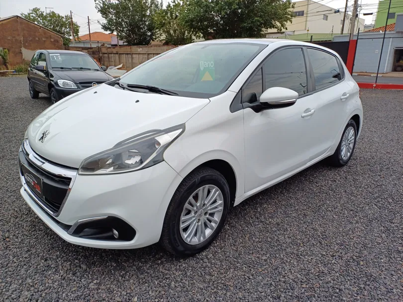 Peugeot 208 Allure 1.2 Flex 12V 5p Mec.